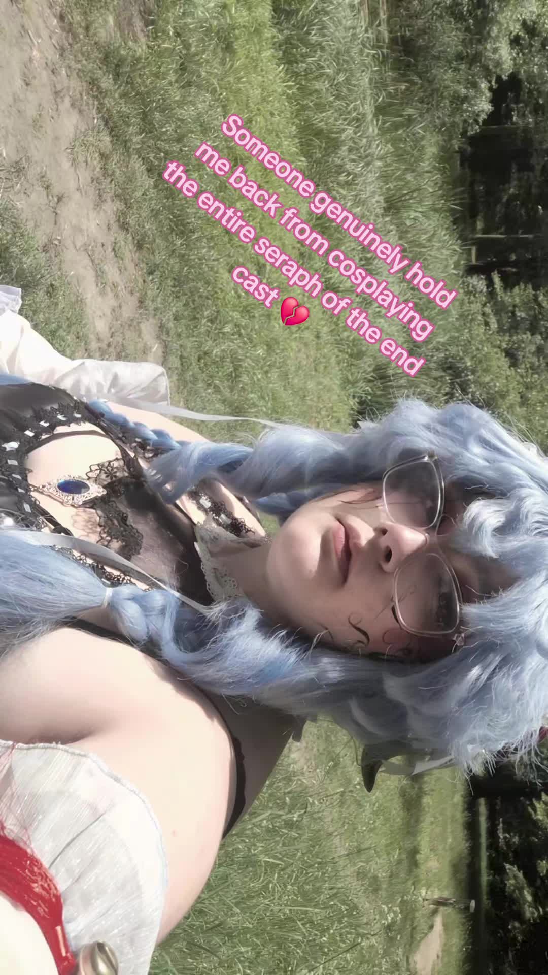@𝐼𝑣𝑜𝑟𝑎/ 𝐼𝑣𝑦!! ♡