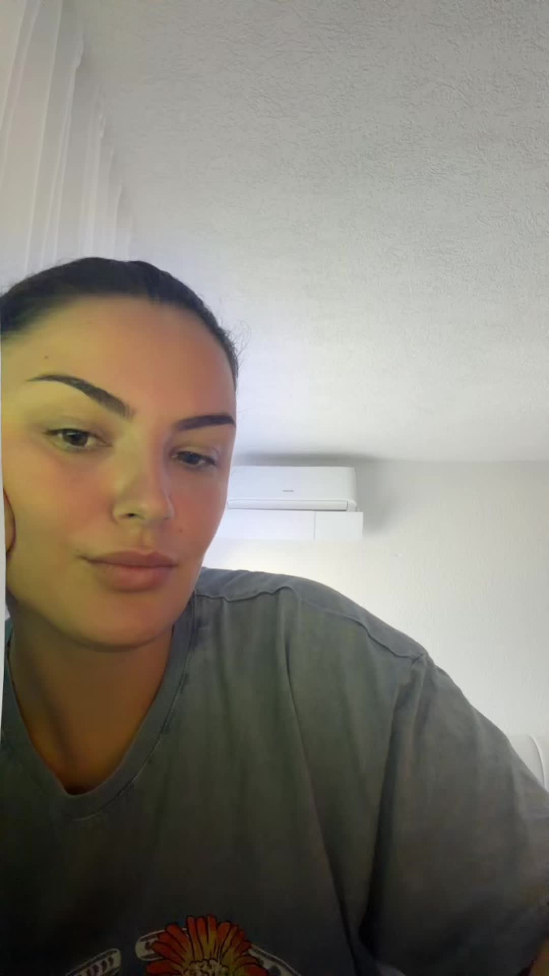 @Anita Halili