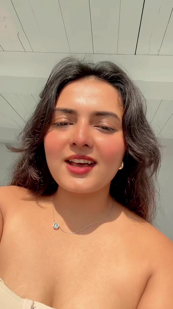 @Beeni_