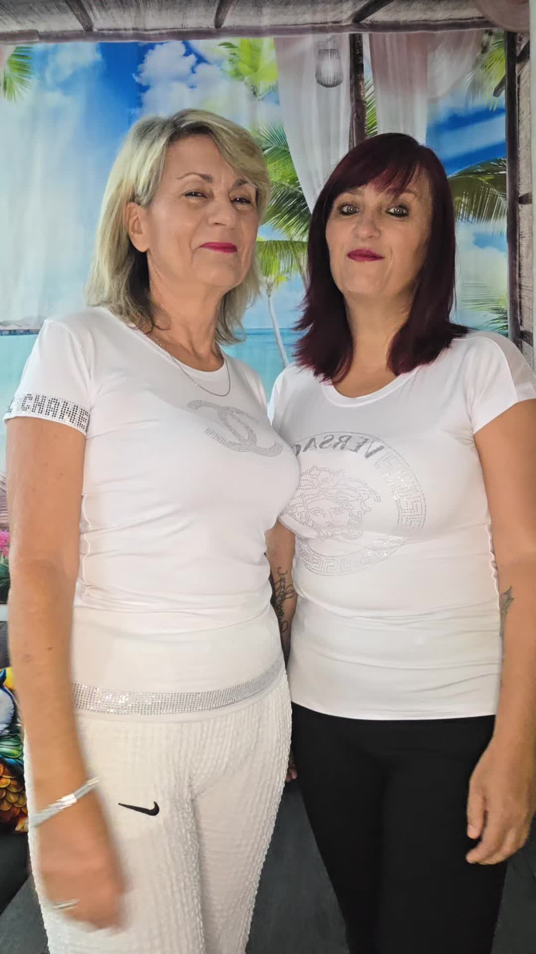 @Angela&Ina