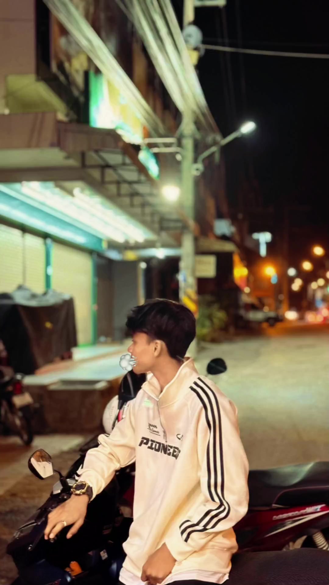 @๐๐๐๐ ๐๐๐ : )