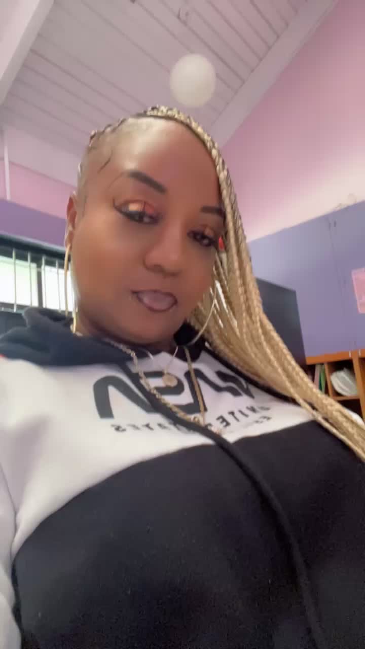 @MzRocstarr ⭐️