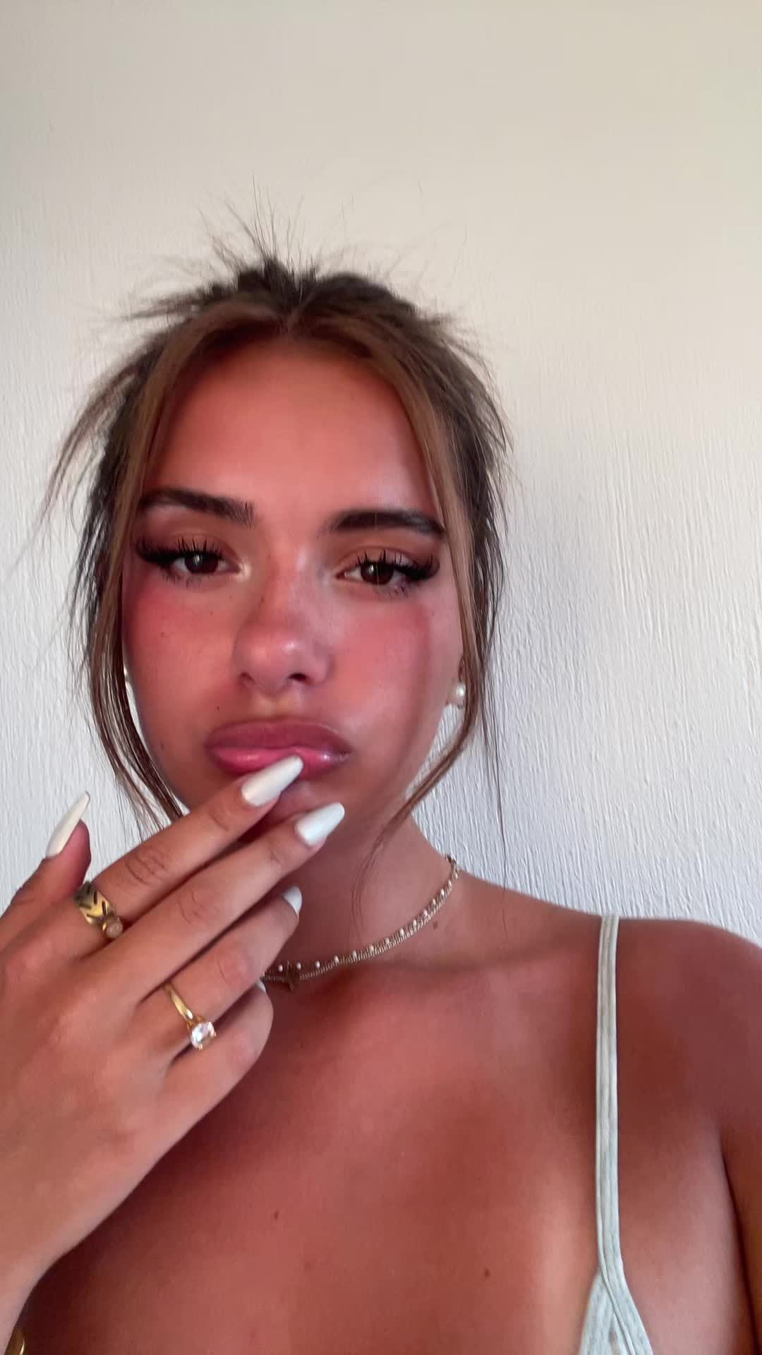 @lucie.