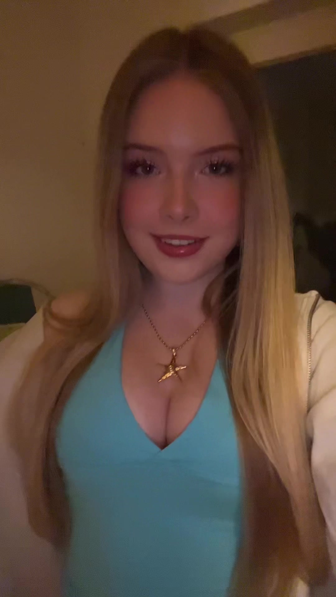 @👸