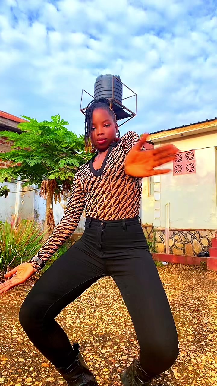 @ZUZI💜🇺🇬 NUBIAN  QUEEN 👑