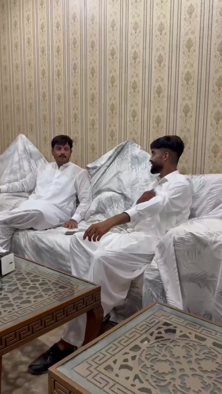 @MALIK AWAIS