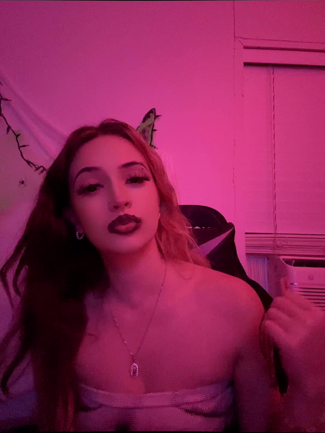 @_.yungblud.lola._