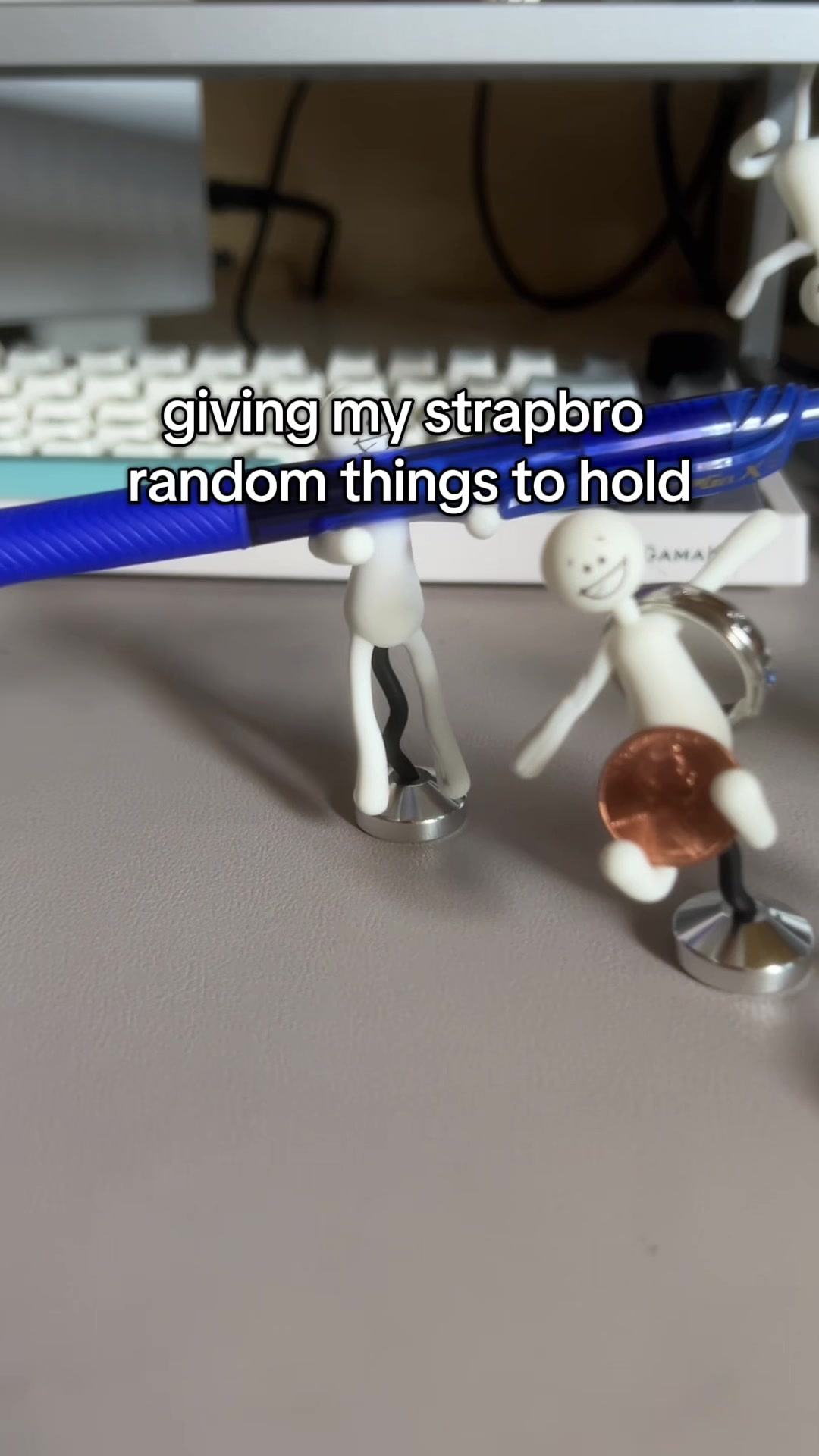 @strapbro 🦭