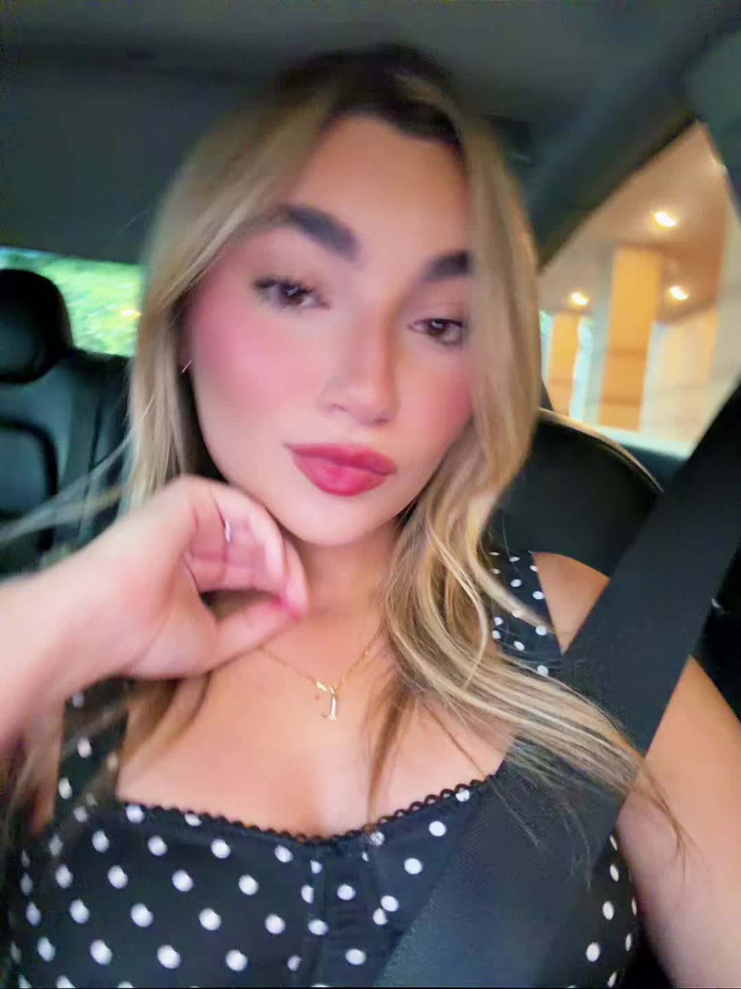 @lizaaraujo