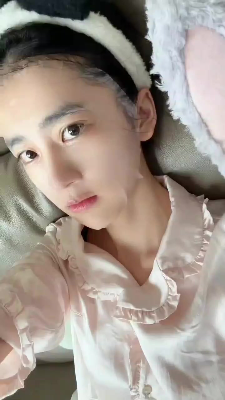 @石青(feifei)