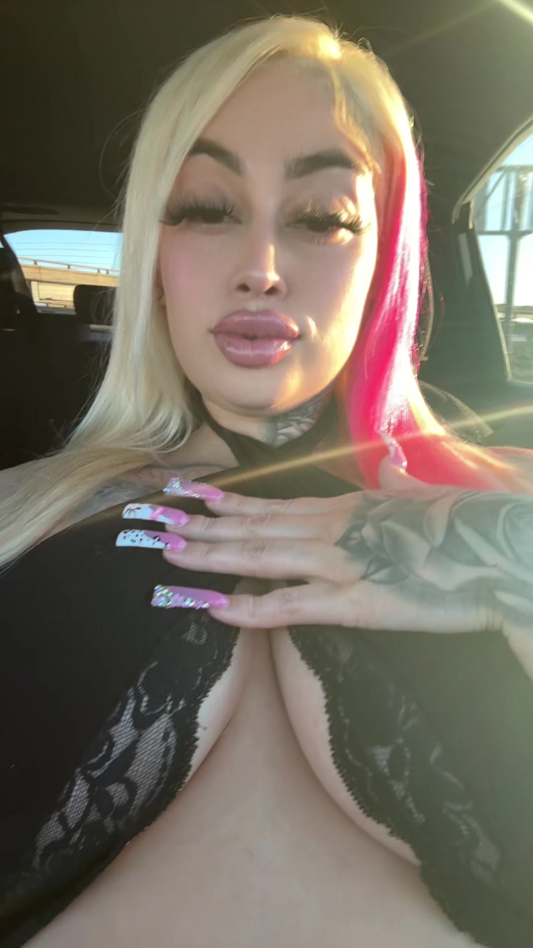 @PLUGGEDBYMO