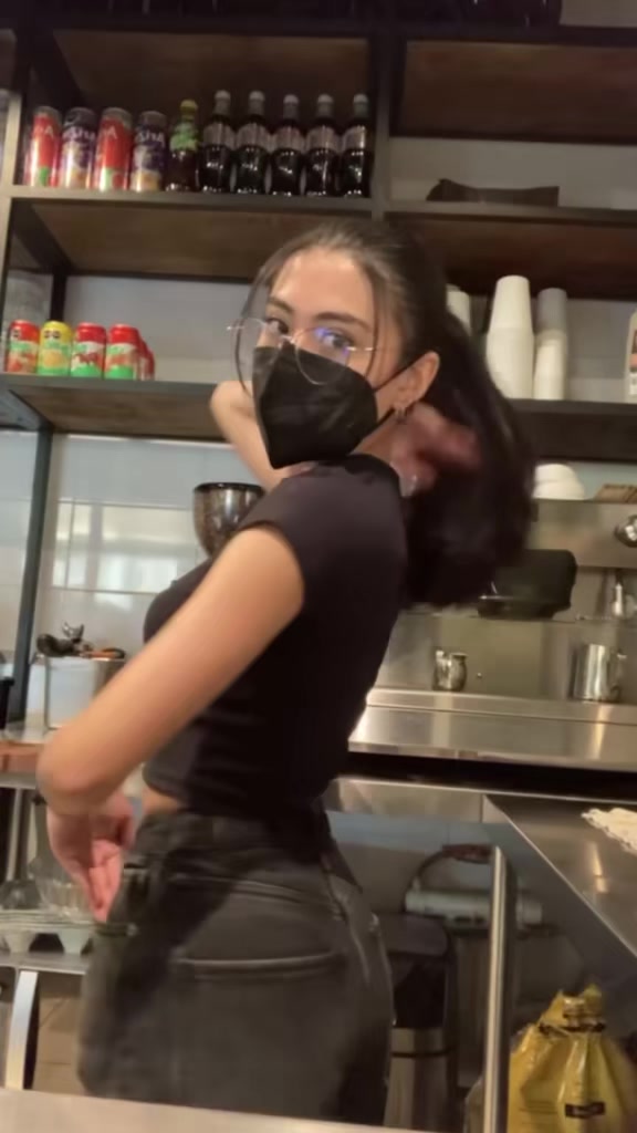 @María Coval