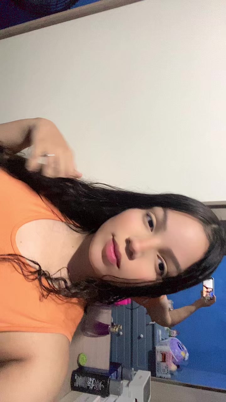 @Larissaxt_01