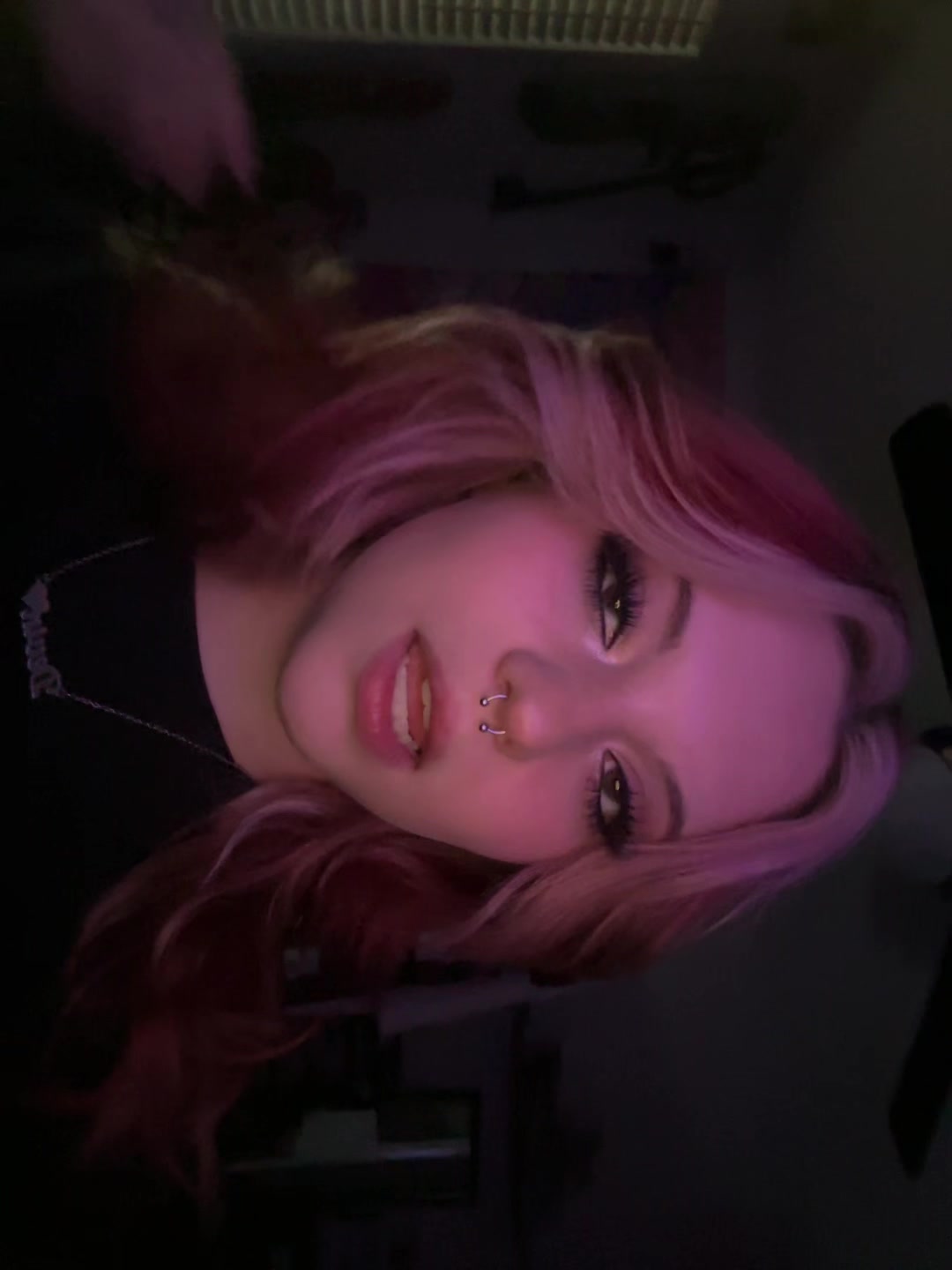@:3