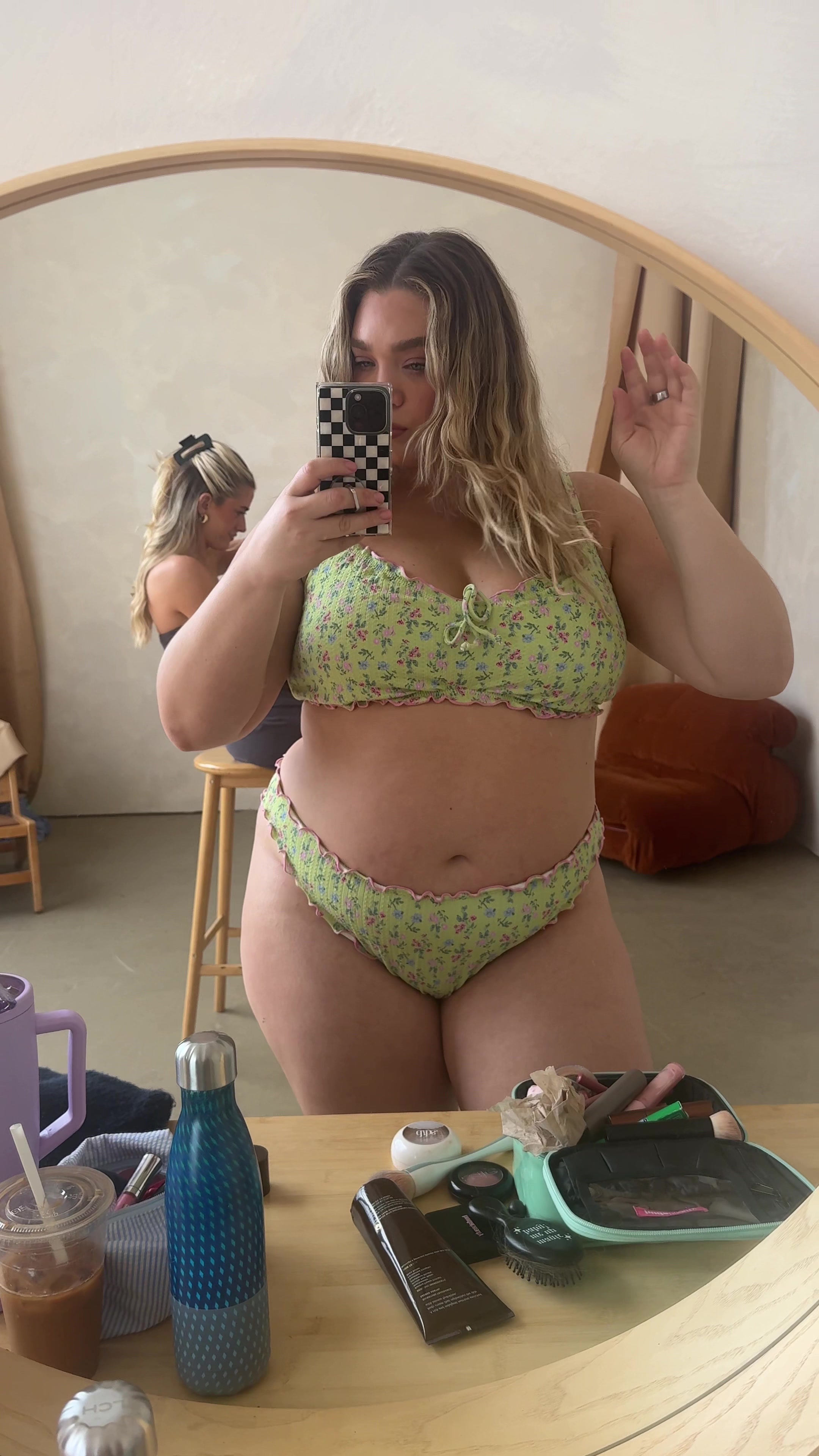 @daniellelucker