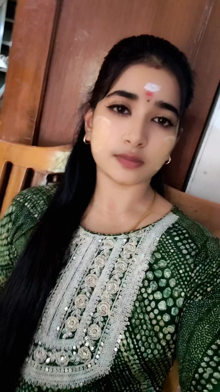 @🖤Soundarya🖤
