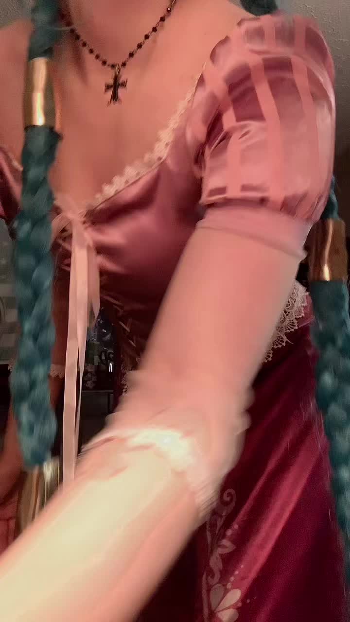 @≽^&bull;⩊&bull;^≼♡