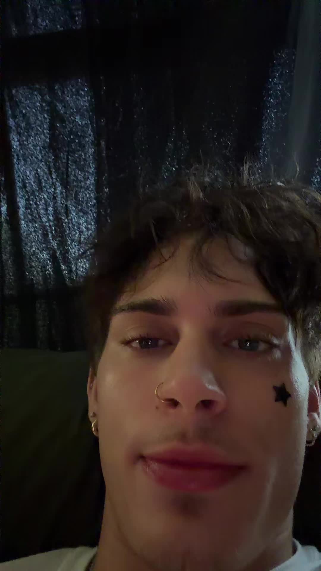 @AUS