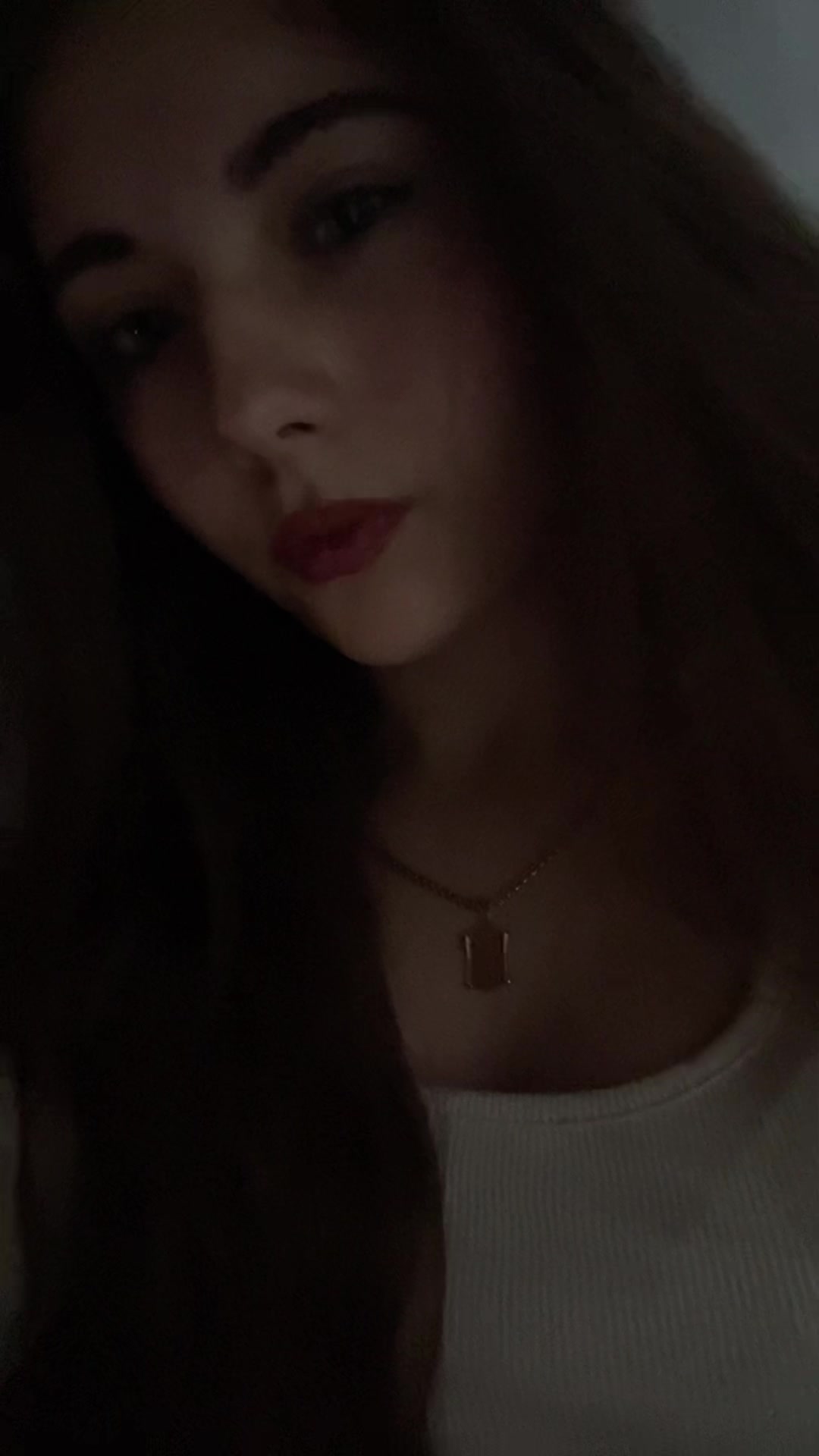 @𝐿𝒾𝓉𝓉𝓁𝑒 𝒶𝓃𝑔𝑒𝓁