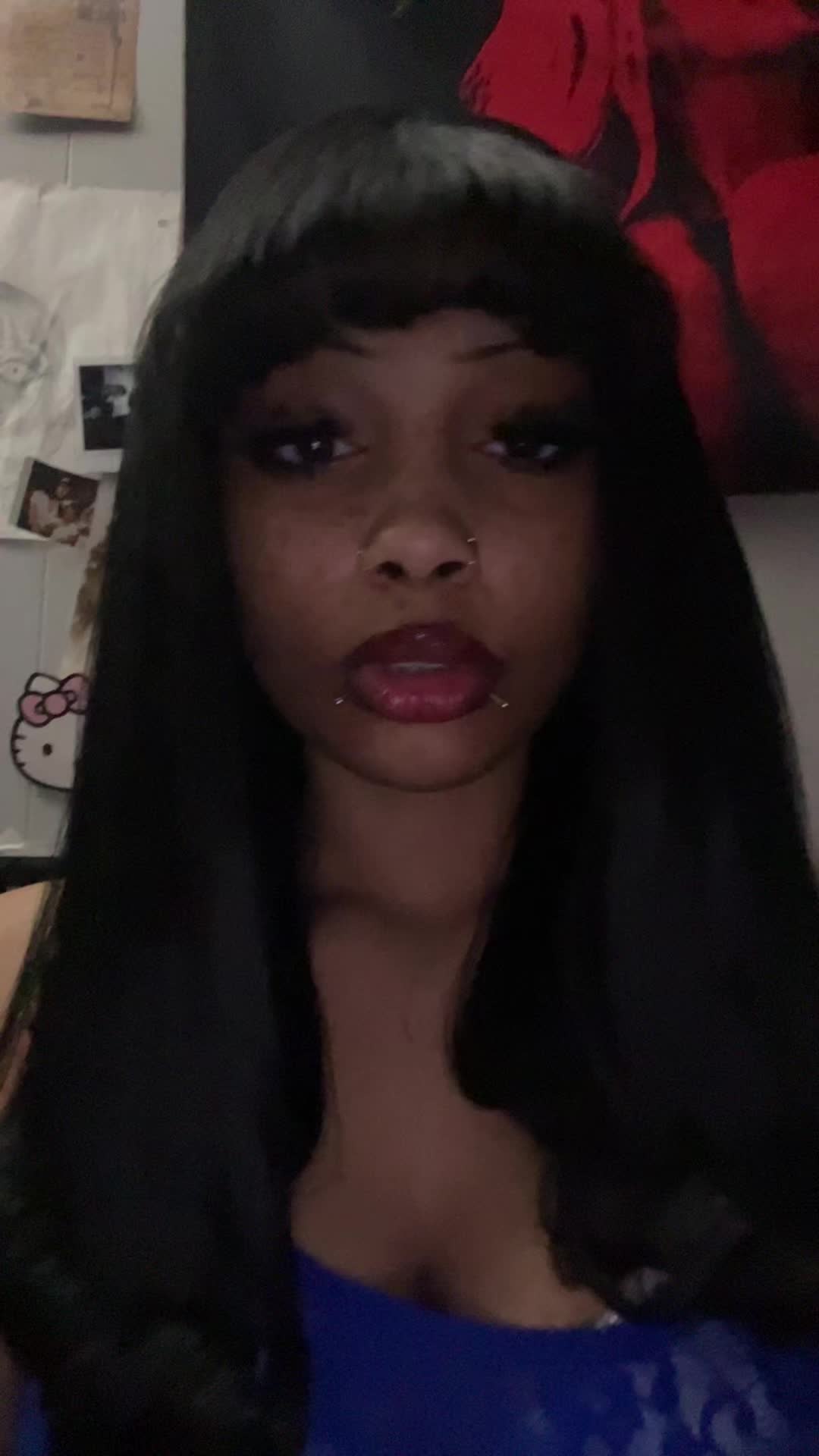 @👠