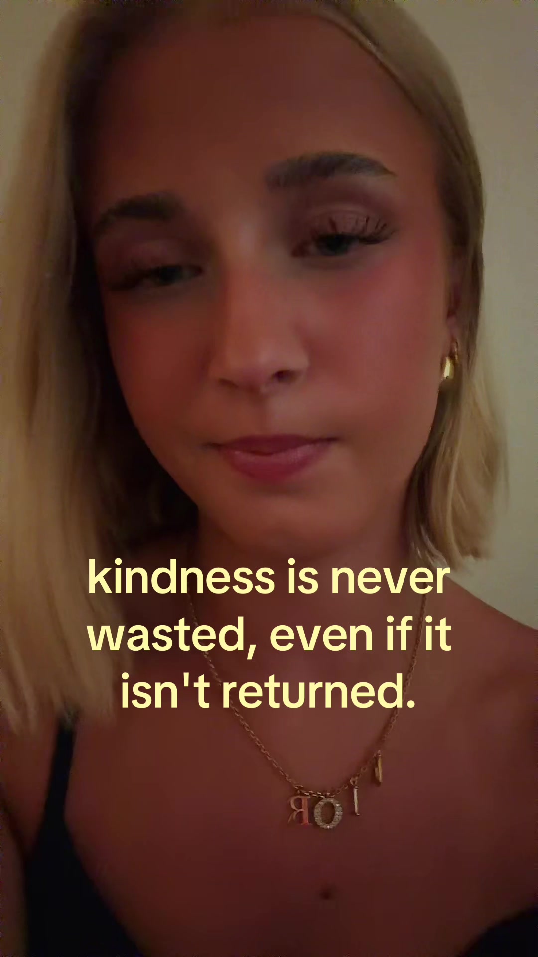 @theelliebarker