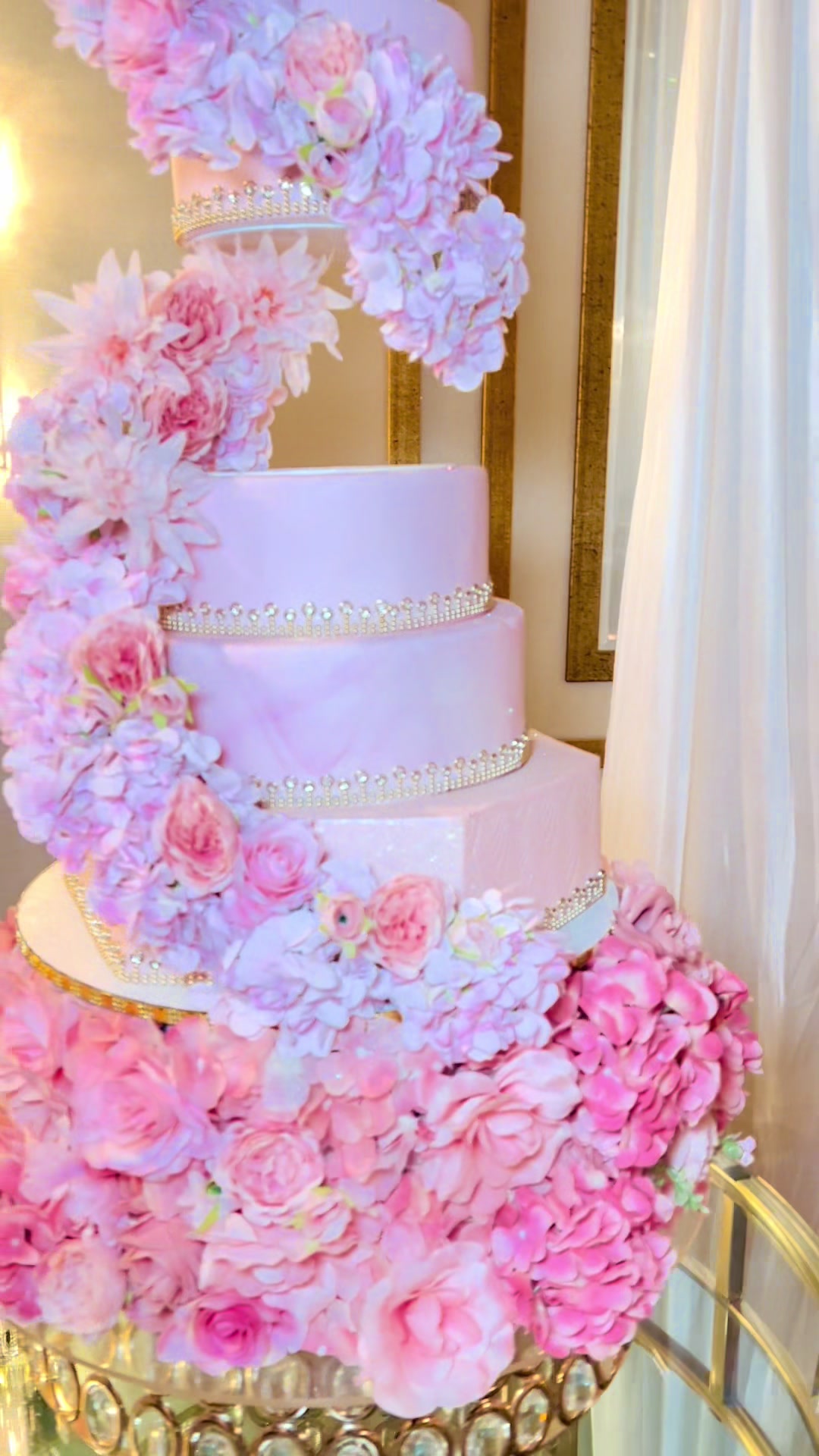@MICKLIND CAKE BOUTIQUE