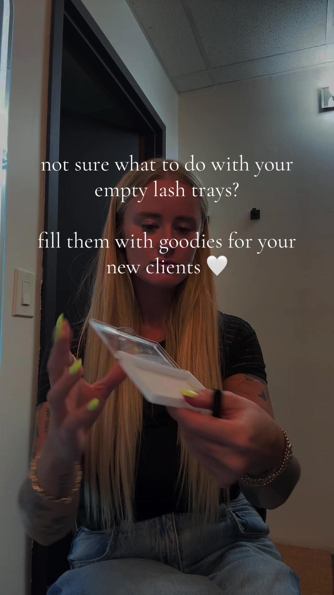 @emily🦋🫧|| WI LASH ARTIST