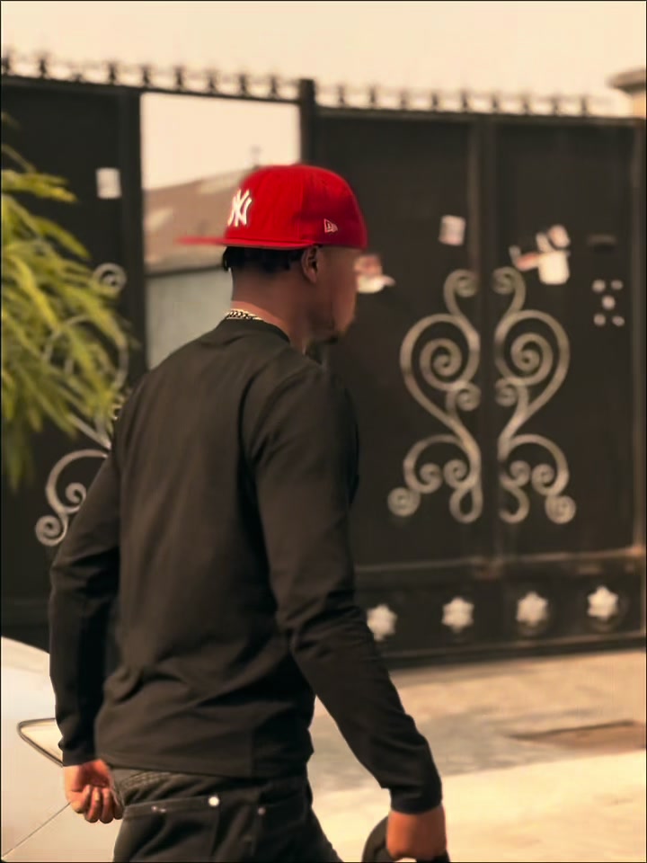 @🏝️Big_Nelly🏖️