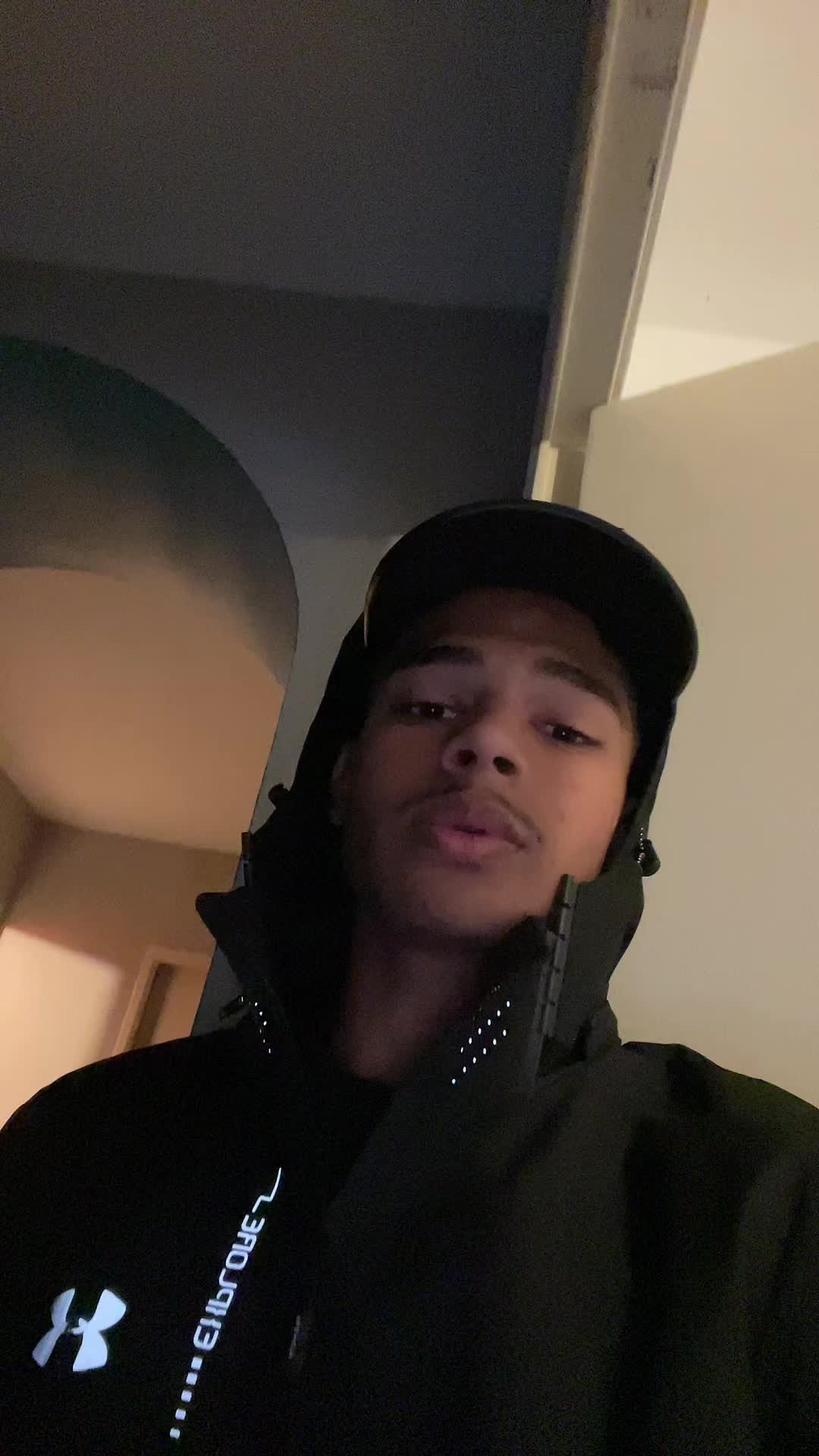 @yael👁️🗨️
