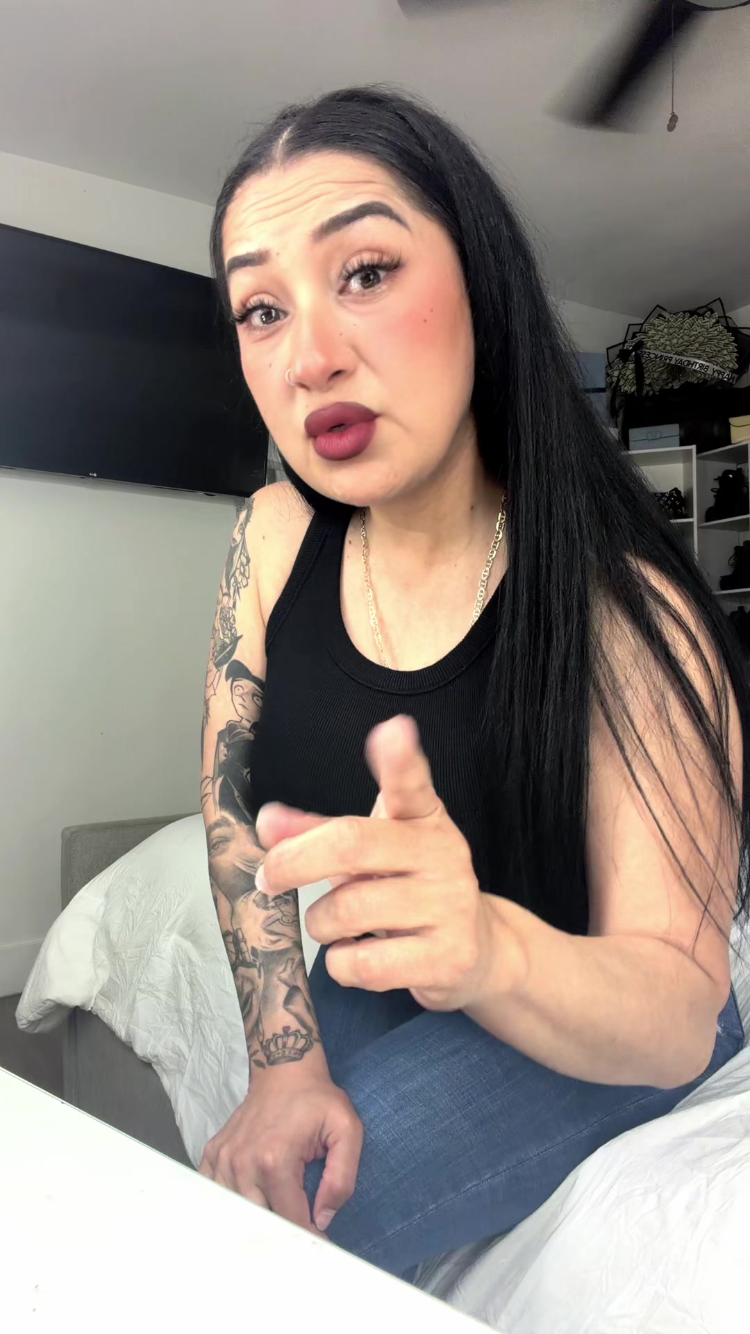@Sandra 🖤🖤🖤