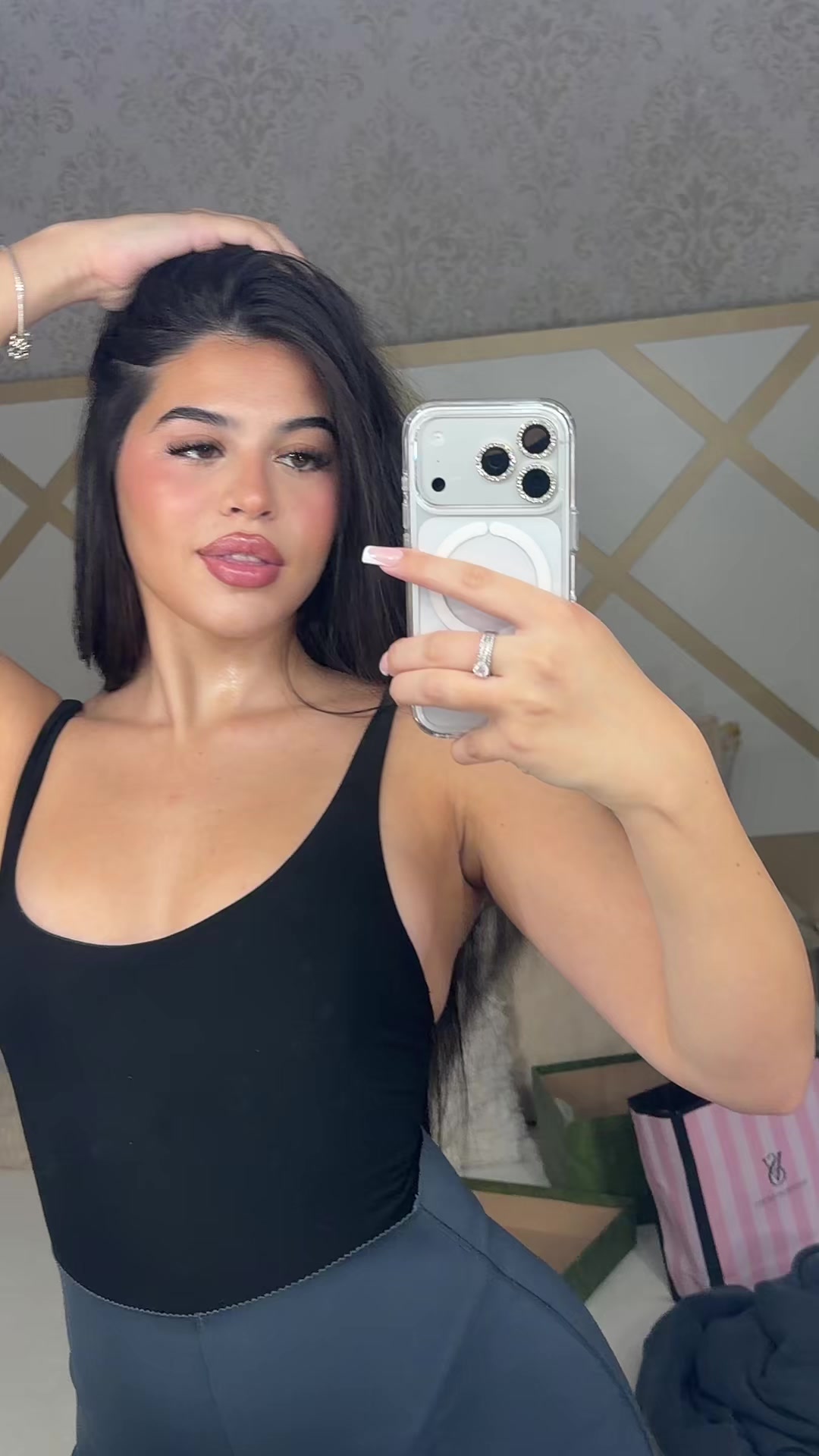 @𝐿𝑒𝑖𝑙𝑎