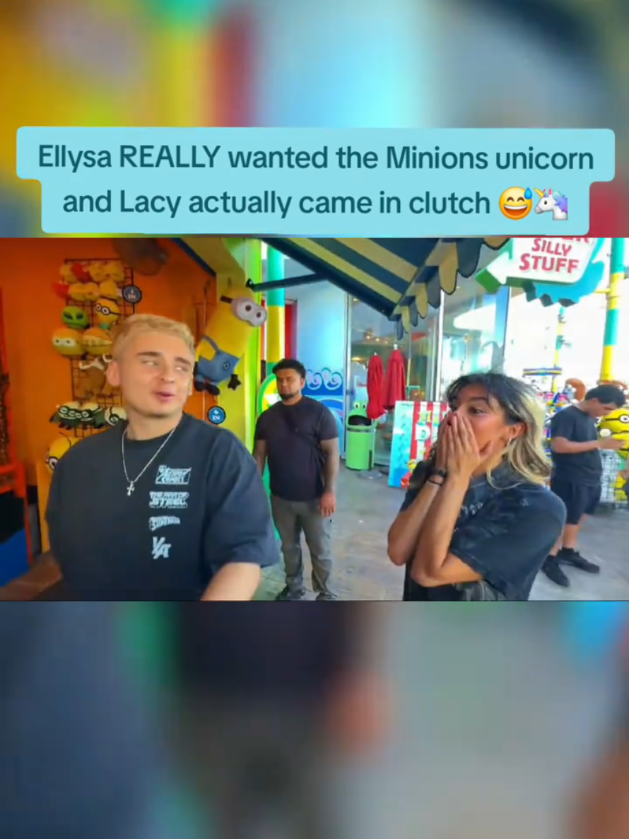 @WomenOnStream
