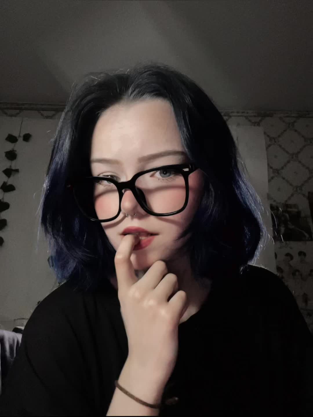 @・✧𝔦𝔪𝔞𝔰𝔩𝔲𝔱✧・
