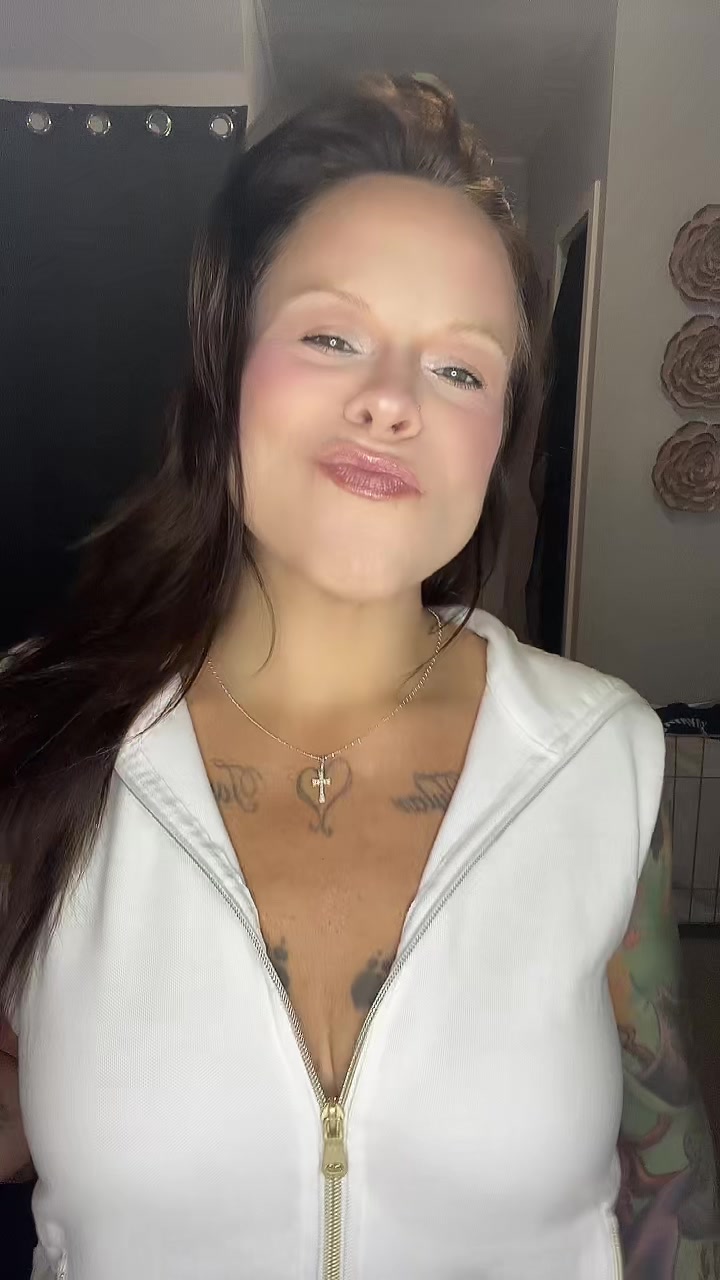 @Mimi 🎵🫶🏻💜
