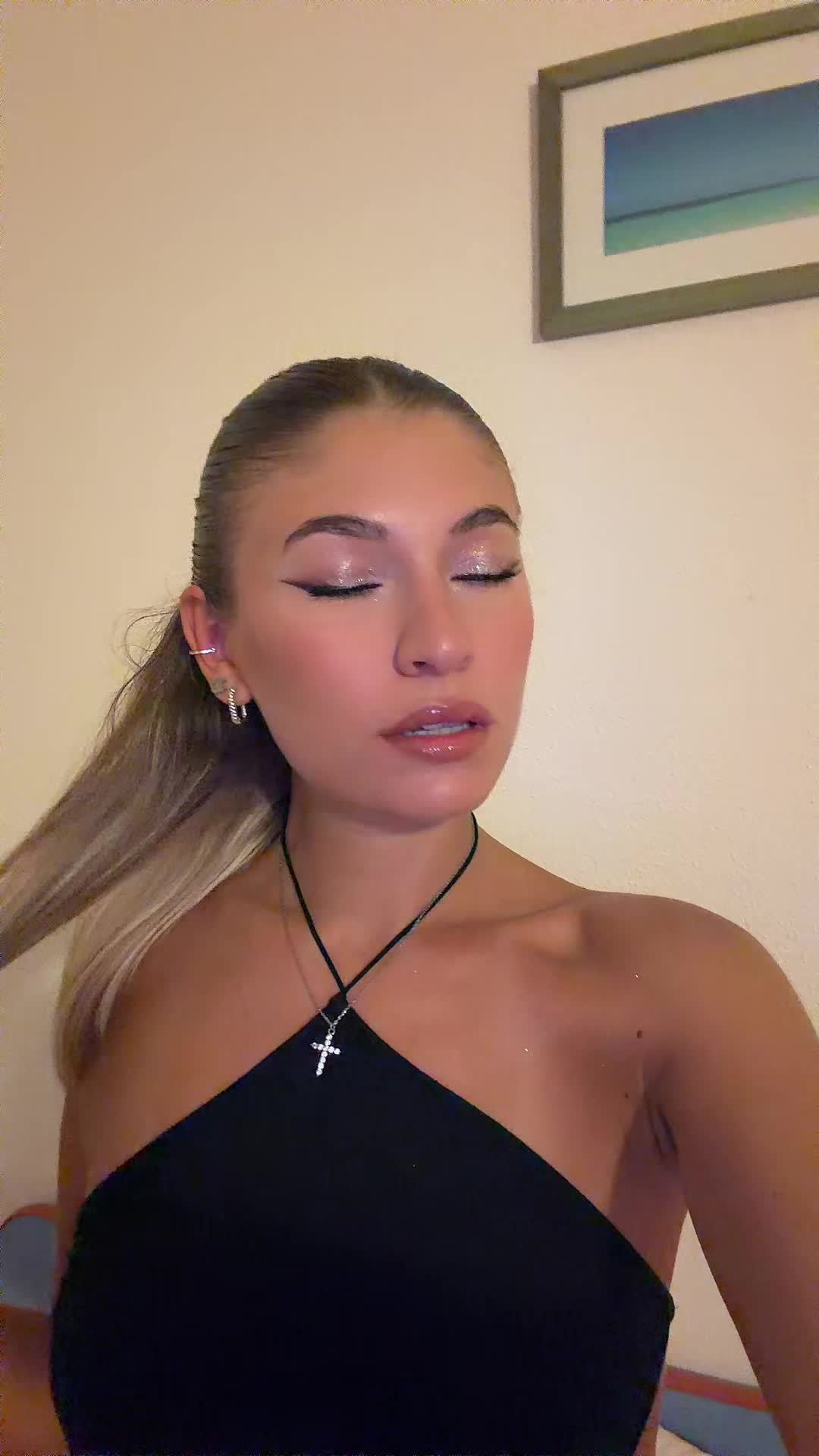 @𝒆𝒍𝒊𝒔𝒂