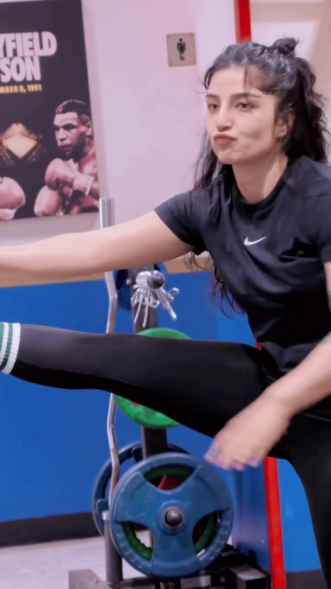 @official&mdash;mehakrajput
