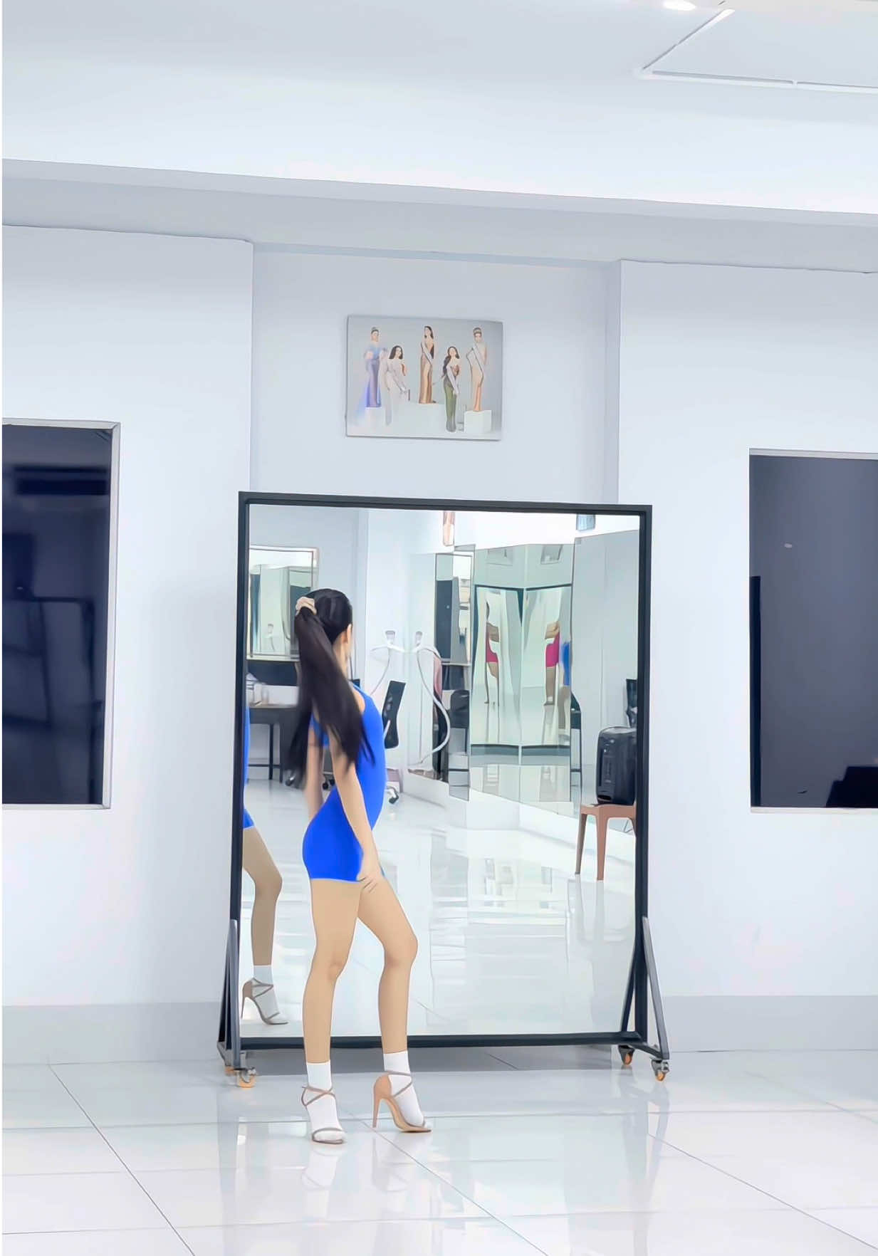 @LaorHours_Official