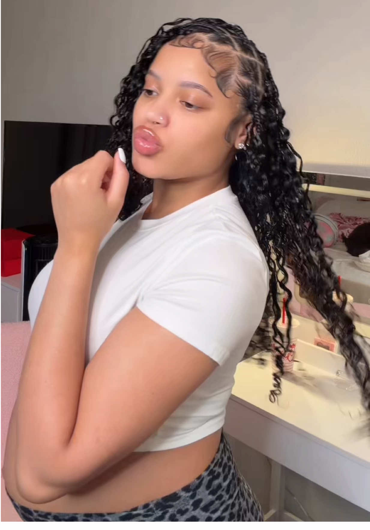 @monique