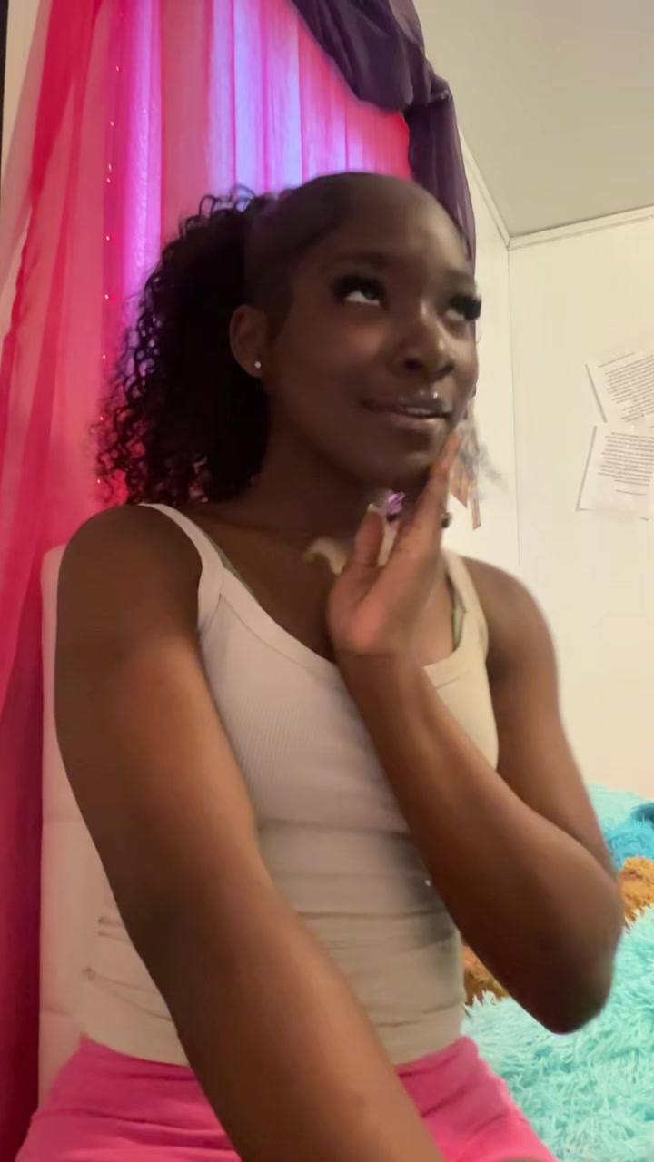 @justjanelllife