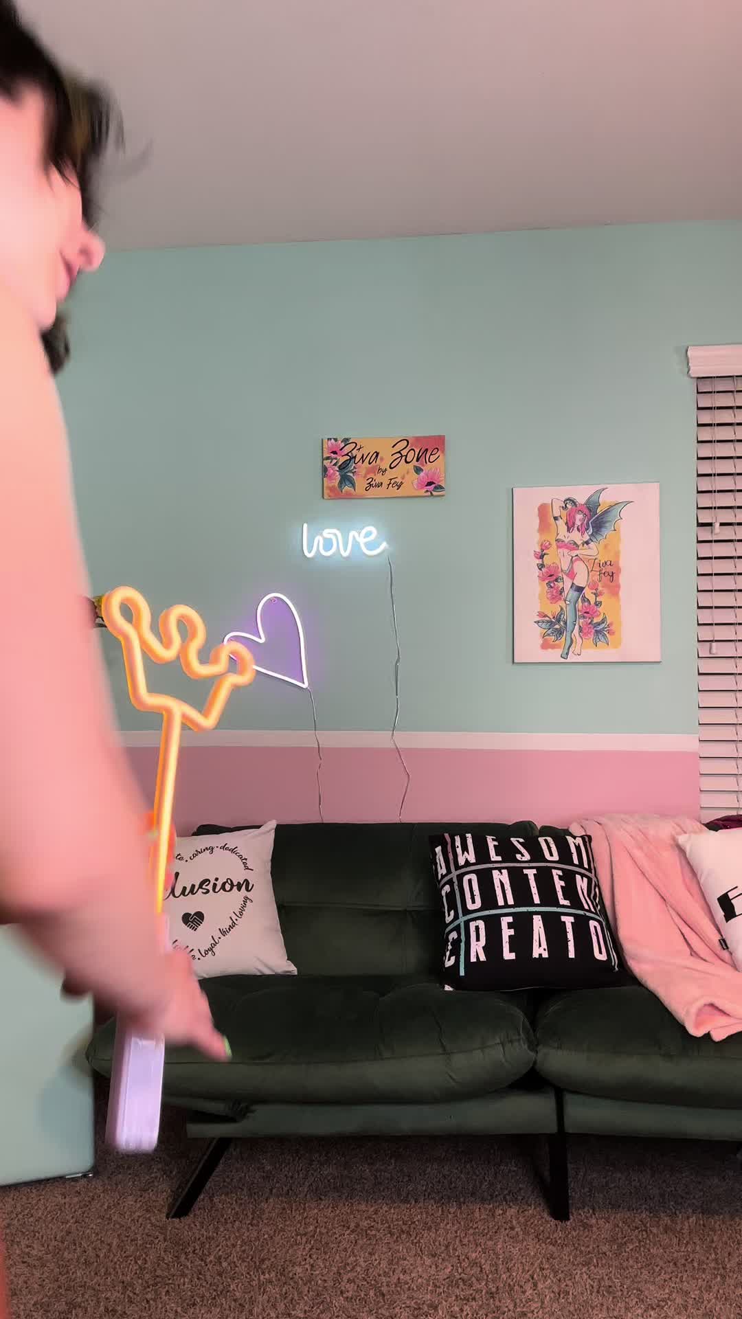 @Zivafey
