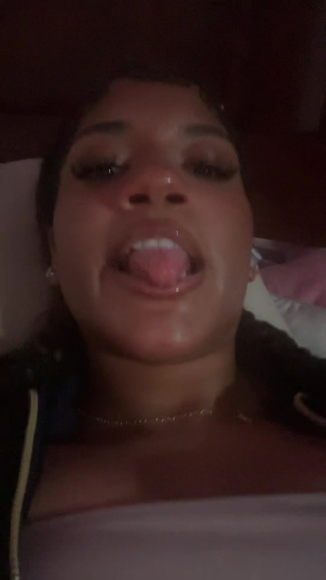 @itz_moan