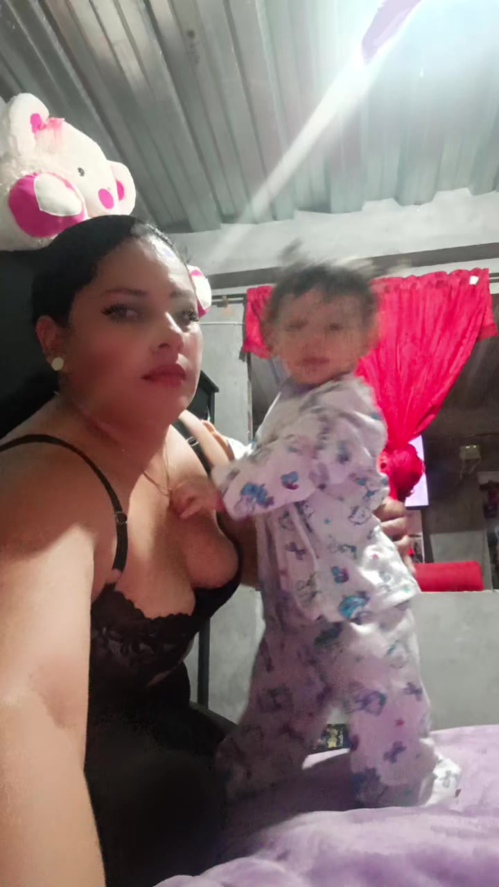 @María