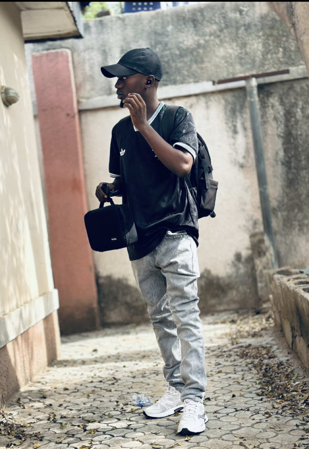 @That stylish Photographer guy