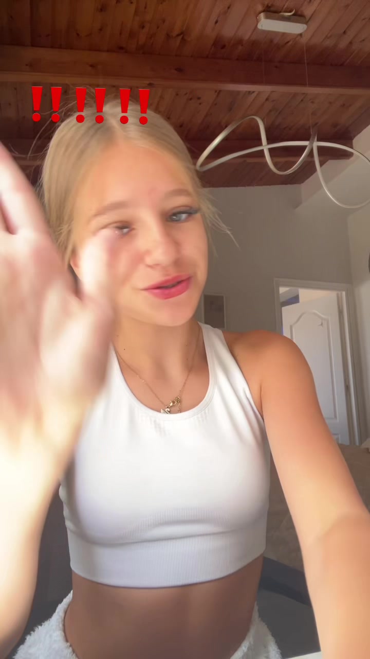@Bella