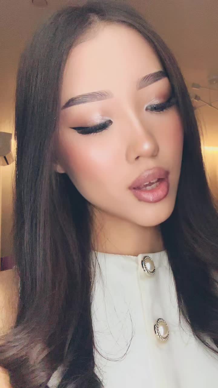 @𝐴𝑖𝑦𝑚 🦢