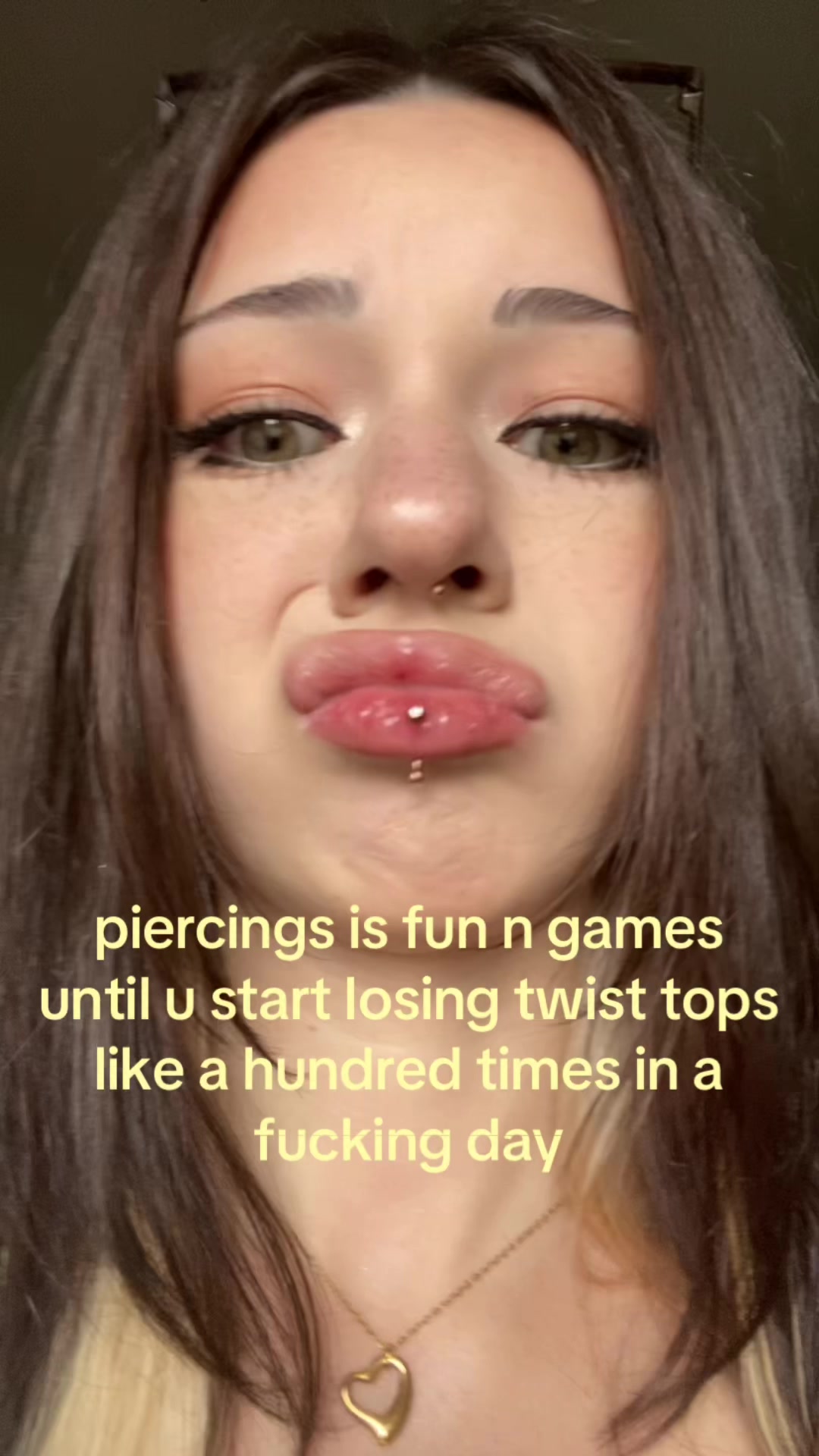 @⃟