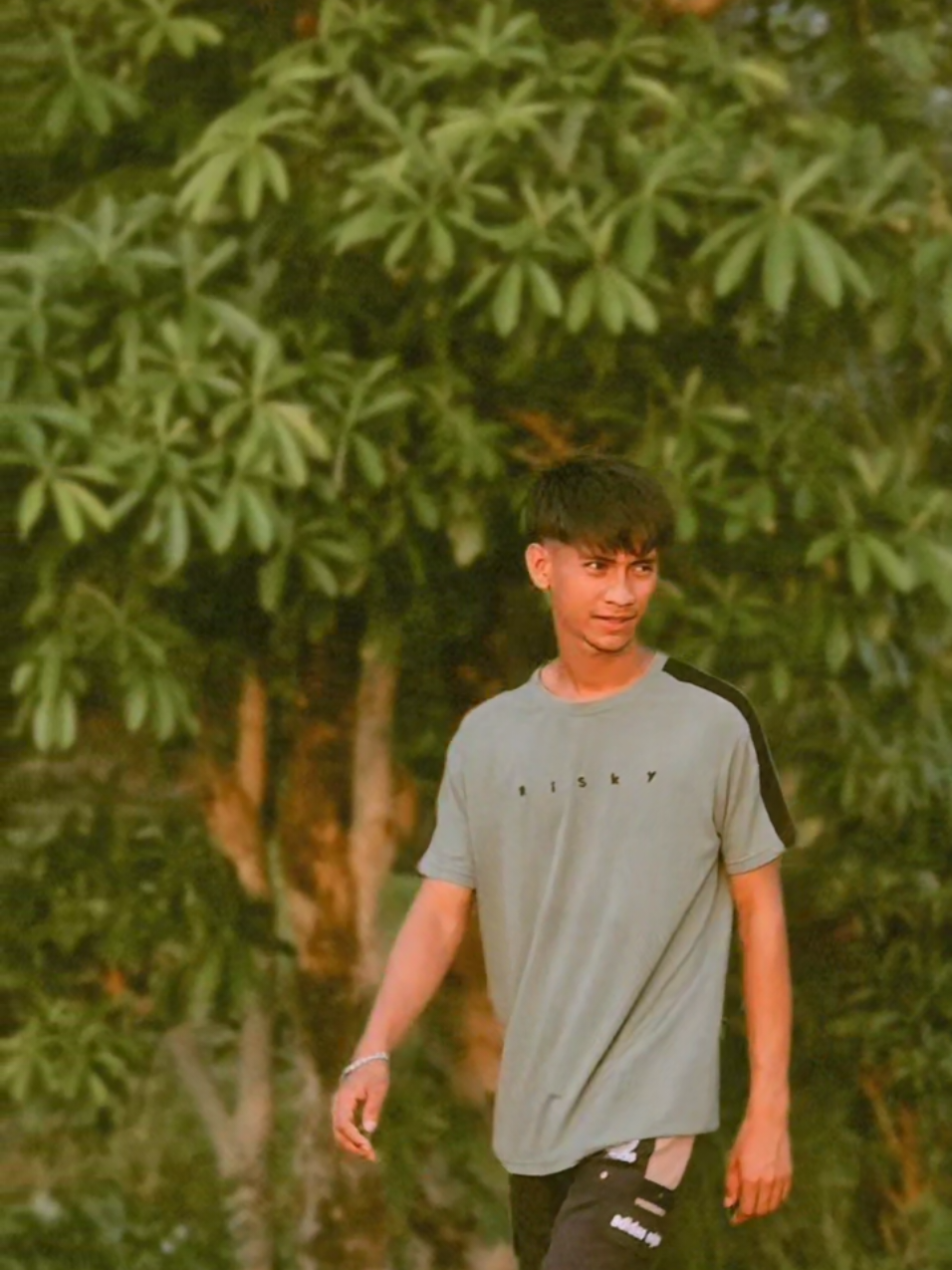 @Nazrul🖤✨