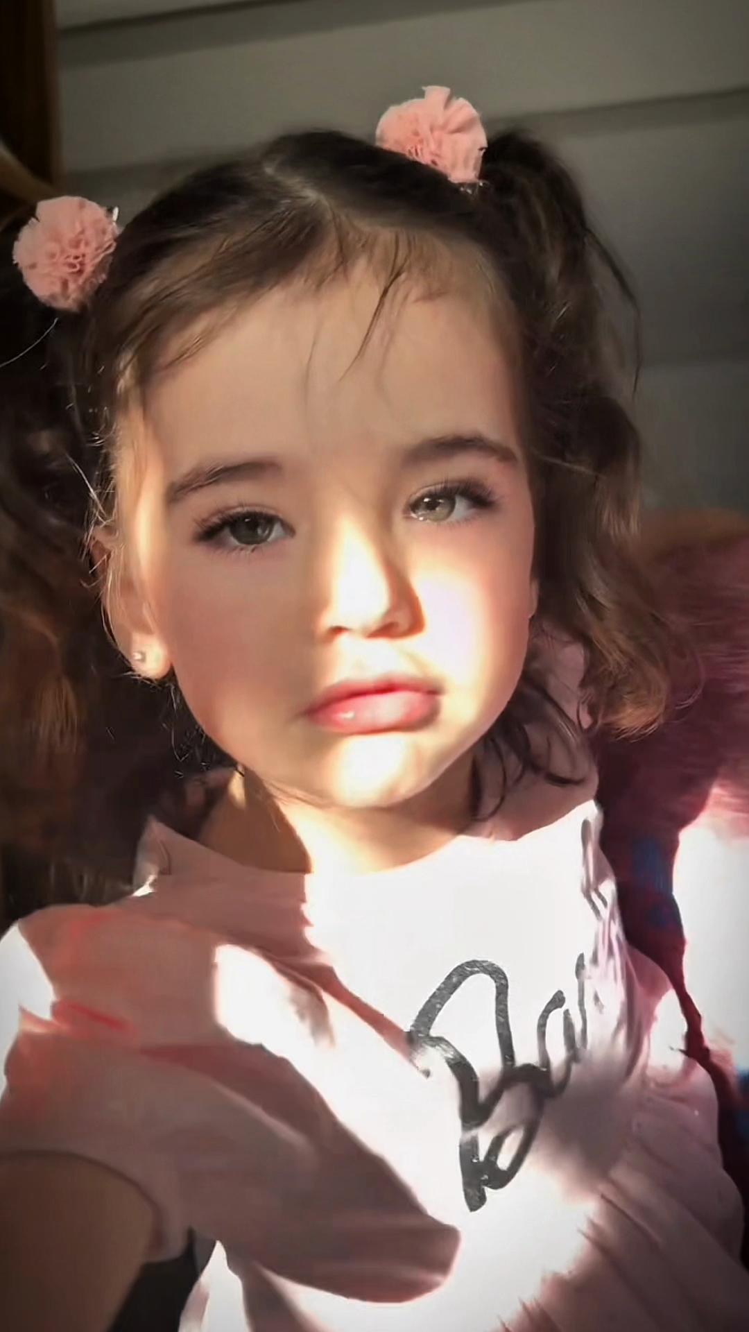 @𝐅𝐚𝐲🦢