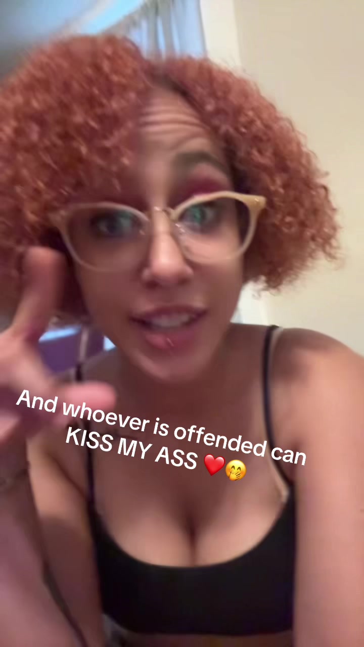 @hollimariee24