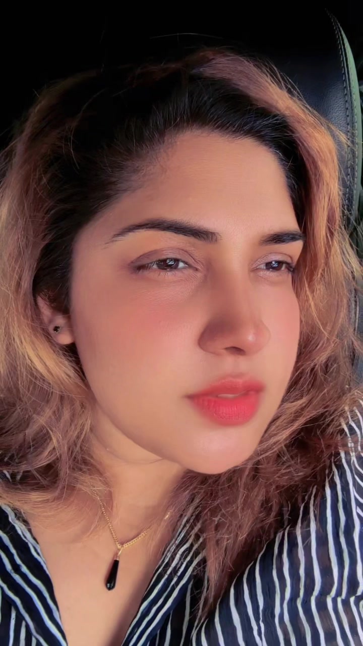 @Chunkygirlsrilanka